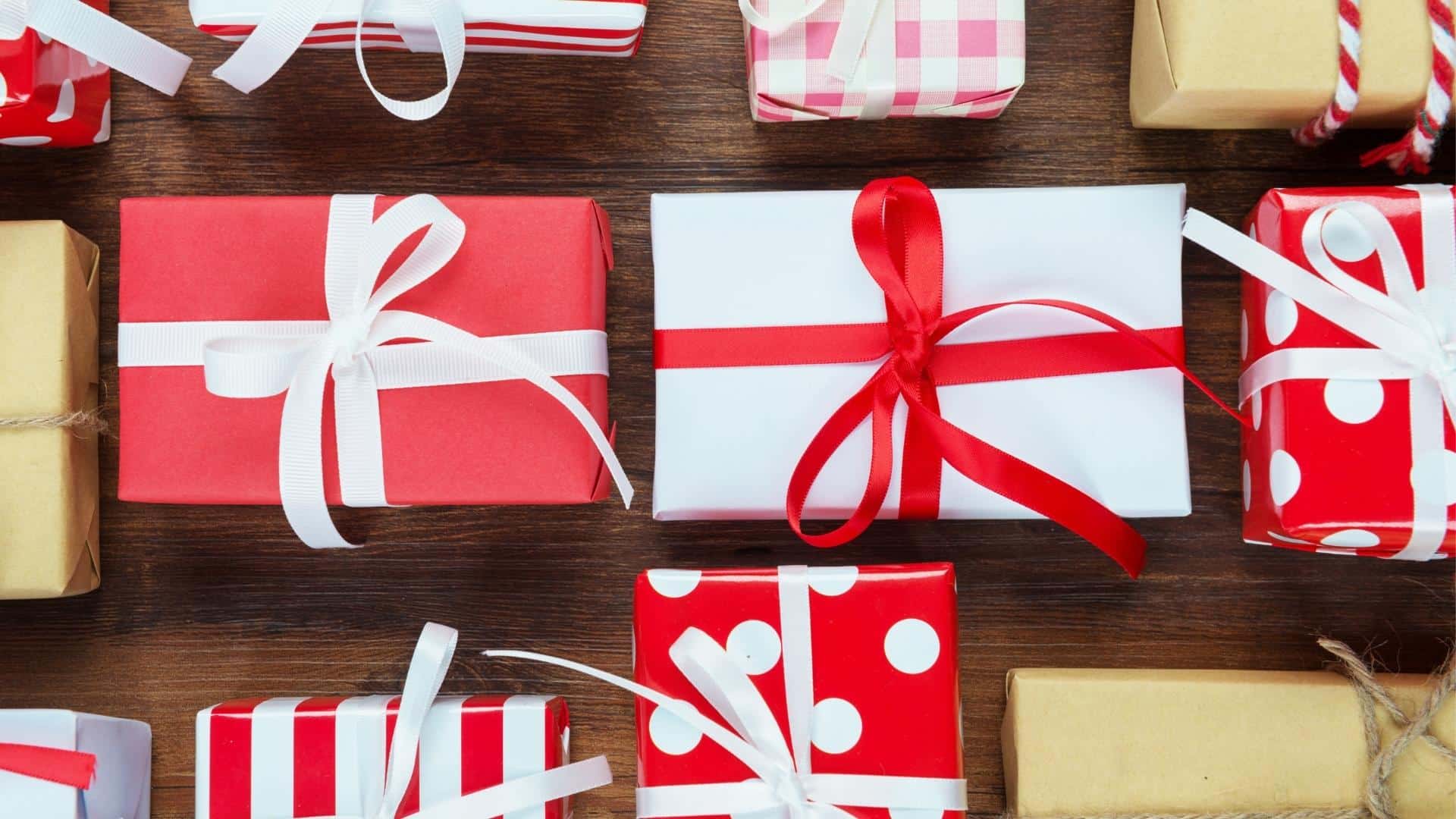 Gift Wrap at Mayfair Mall